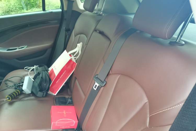 Used Buick Envision 2014 28T Four-Wheel Drive Elite Model Left Rear Seat