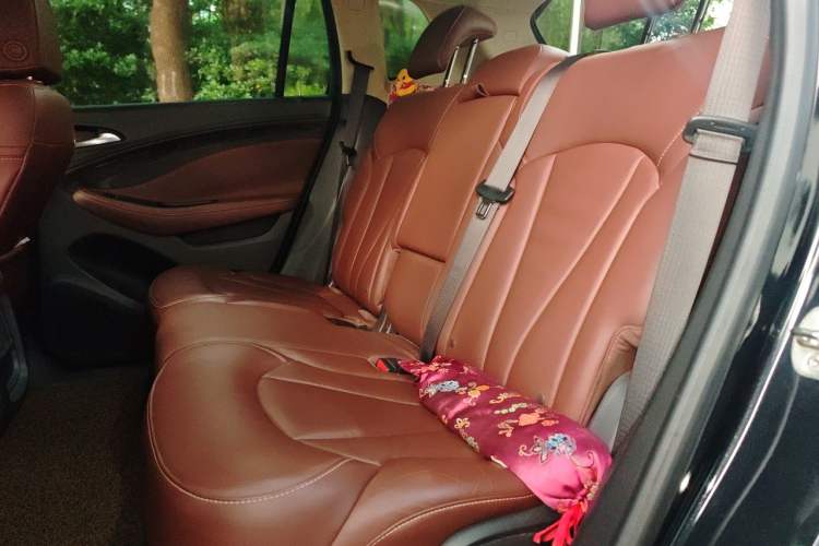 Used Buick Envision 2014 28T Four-Wheel Drive Elite Model Left Rear Seat