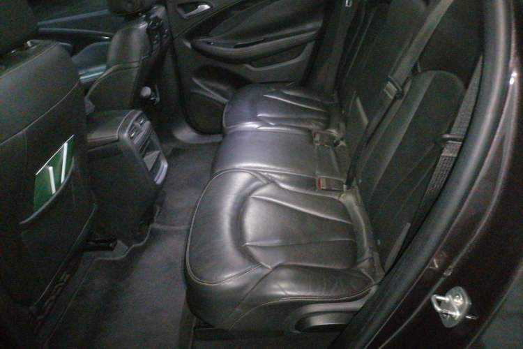 Used Buick Envision 2014 28T Four-Wheel Drive Elite Model Left Rear Seat