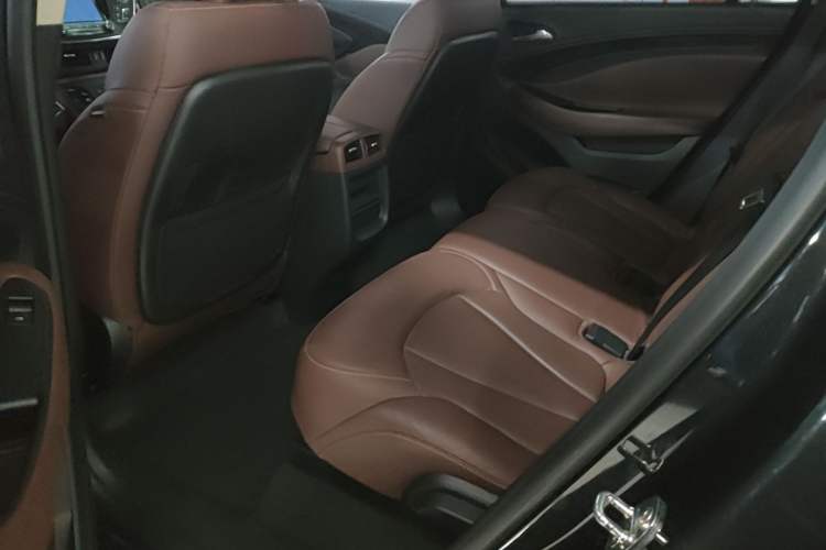 Used Buick Envision 2014 28T Four-Wheel Drive Luxury Model Left Rear Seat