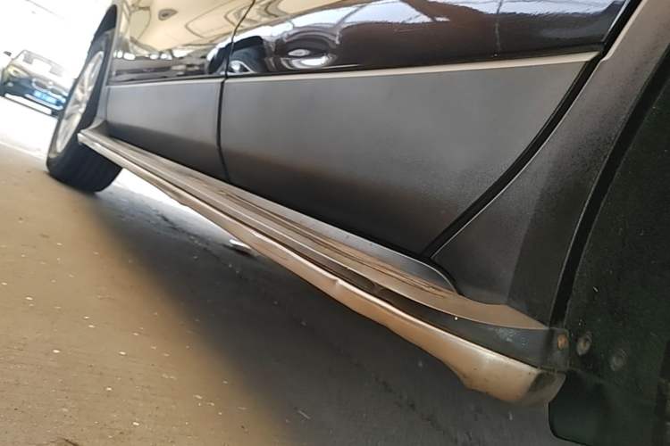 Used Buick Envision 2014 28T Four-Wheel Drive Elite Model Left Side Sill