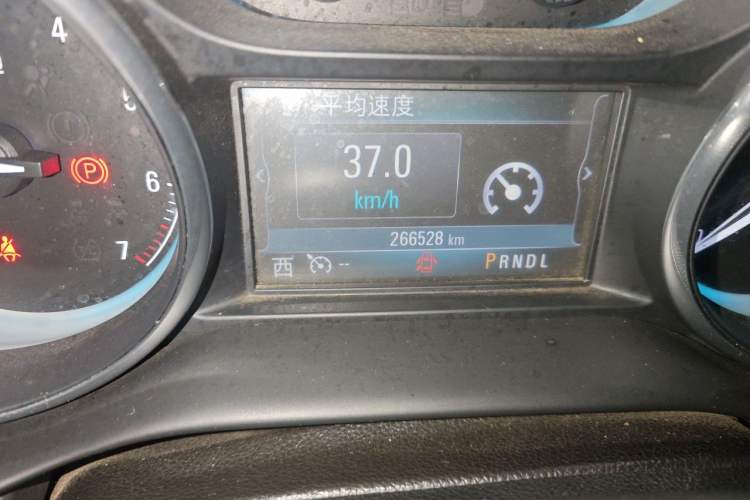 Used Buick Envision 2014 28T Four-Wheel Drive Elite Model Odometer Close Up