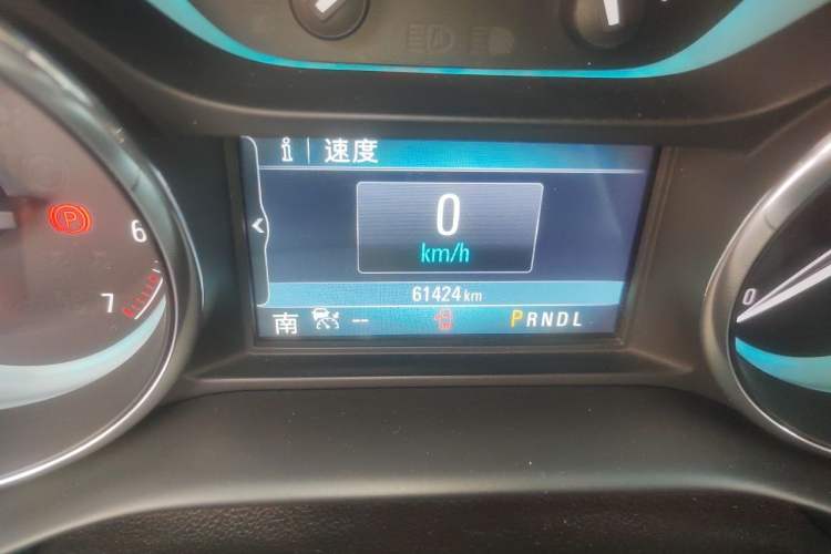 Used Buick Envision 2014 28T Four-Wheel Drive Luxury Model Odometer Close Up