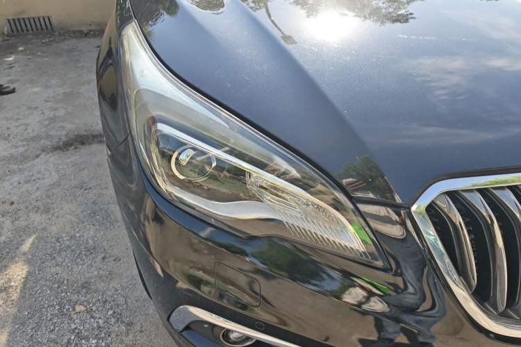 Used Buick Envision 2014 28T Four-Wheel Drive Luxury Model Right Front Headlight