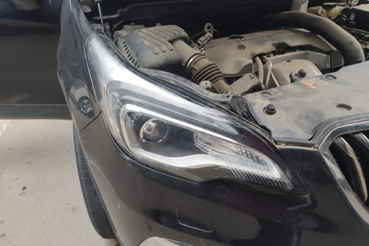 Used Buick Envision 2014 28T Four-Wheel Drive Luxury Model Right Front Headlight