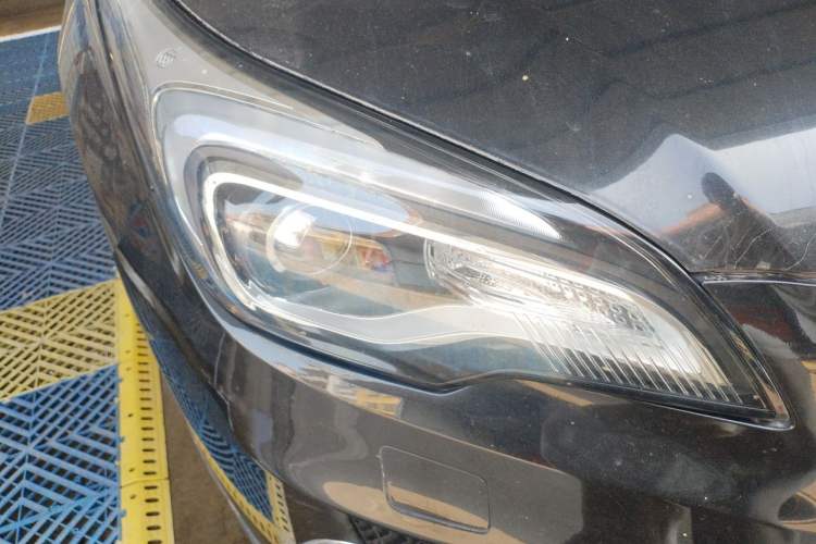 Used Buick Envision 2014 28T Four-Wheel Drive Elite Model Right Front Headlight
