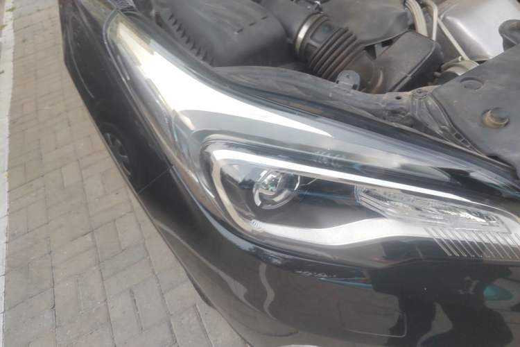 Used Buick Envision 2014 28T Four-Wheel Drive Luxury Model Right Front Headlight