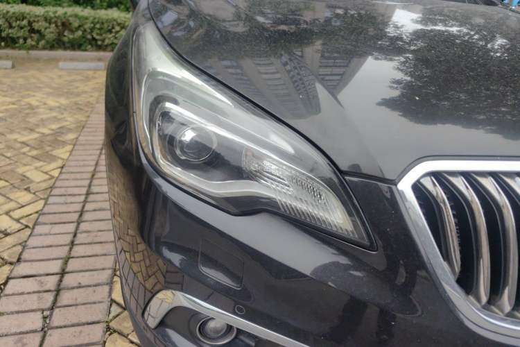 Used Buick Envision 2014 28T Four-Wheel Drive Luxury Model Right Front Headlight
