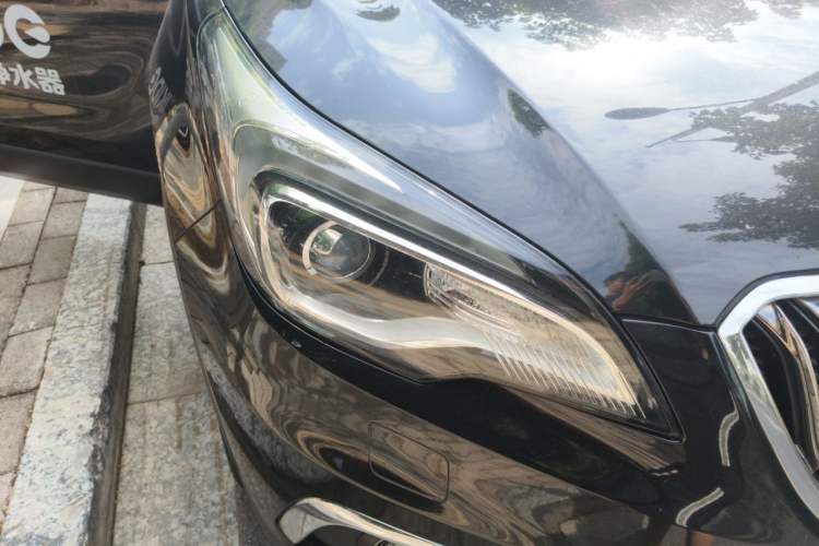 Used Buick Envision 2014 28T Four-Wheel Drive Elite Model Right Front Headlight