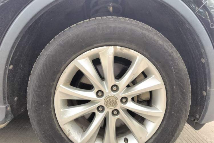 Used Buick Envision 2014 28T Four-Wheel Drive Luxury Model Right Front Wheel Hub