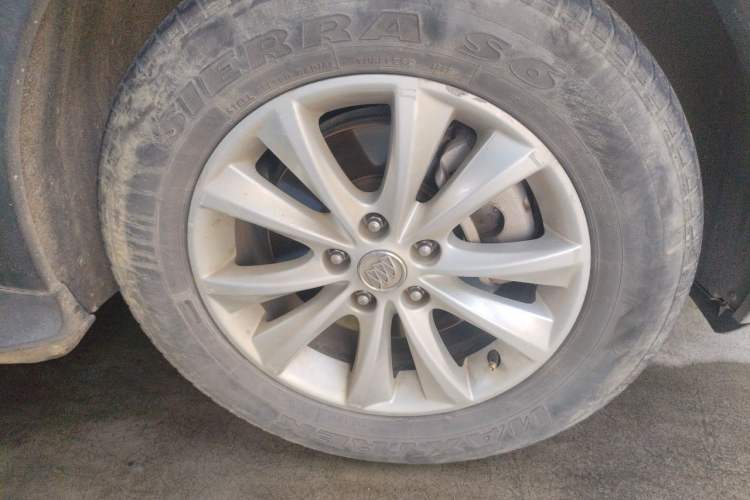 Used Buick Envision 2014 28T Four-Wheel Drive Elite Model Right Front Wheel Hub