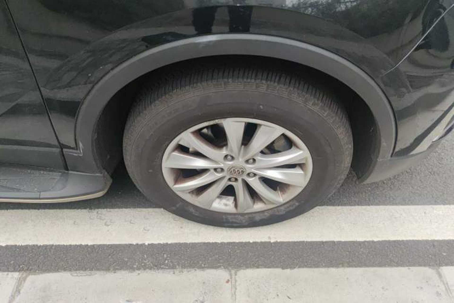 Used Buick Envision 2014 28T Four-Wheel Drive Luxury Model Right Front Wheel Hub