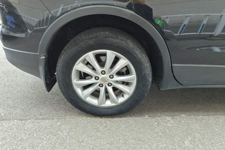 Used Buick Envision 2014 28T Four-Wheel Drive Elite Model Right Rear Wheel Hub