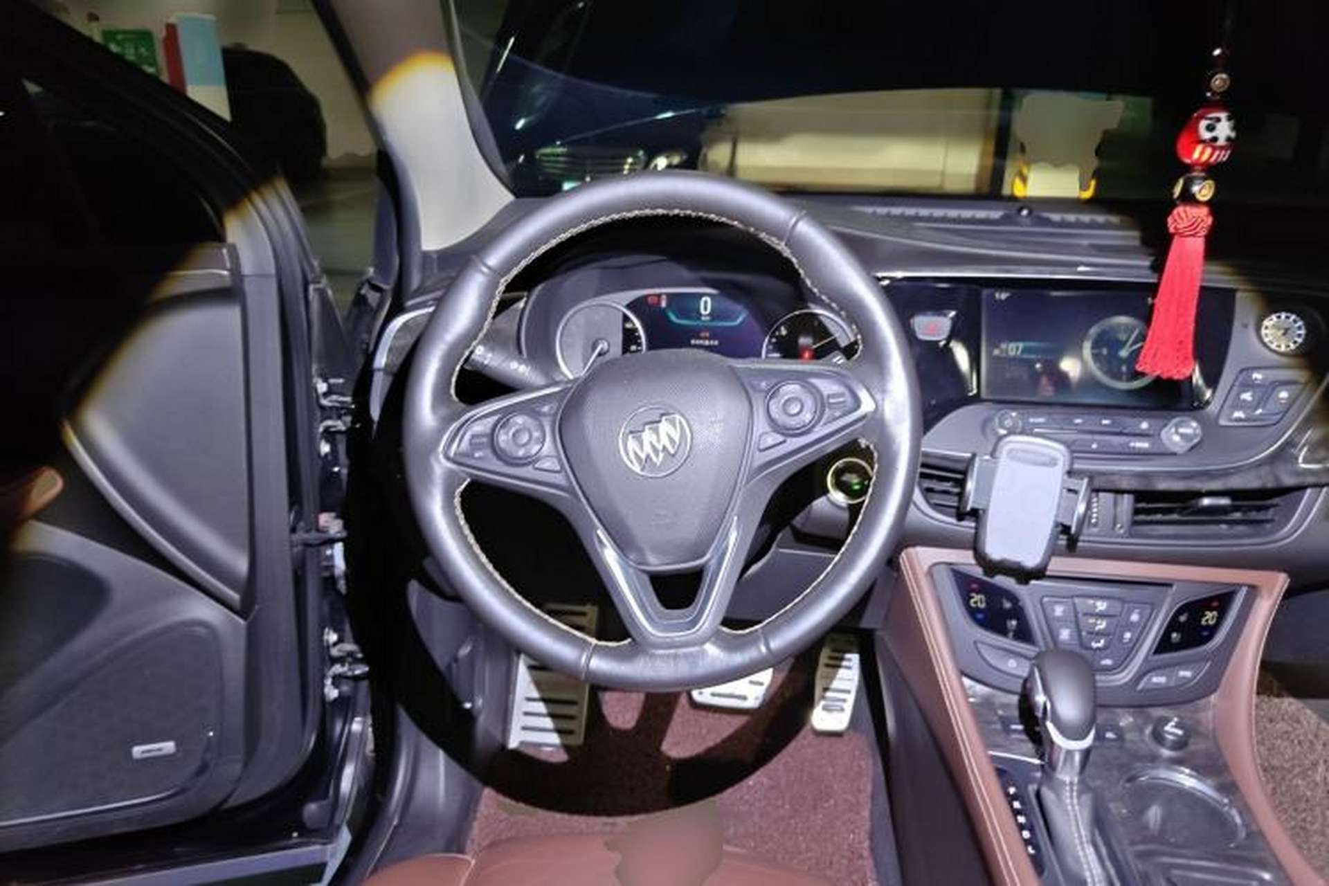 Used Buick Envision 2014 28T All-Wheel-Drive Versatile Sports Flagship Edition Steering Wheel