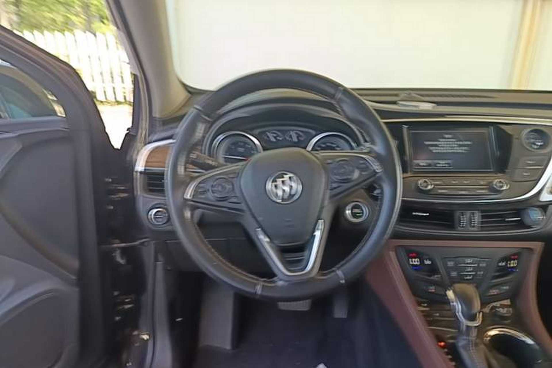 Used Buick Envision 2014 28T Four-Wheel Drive Elite Model Steering Wheel