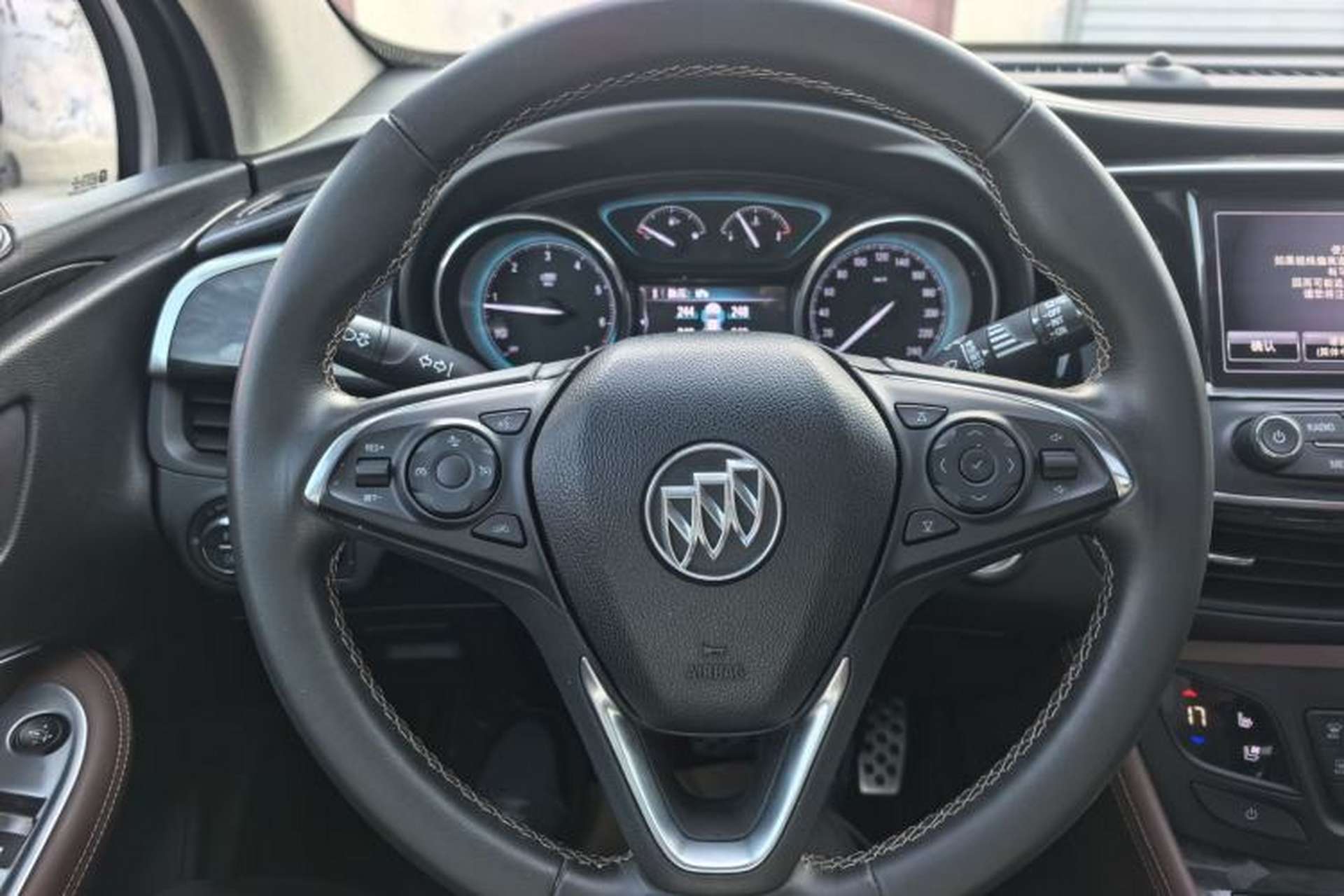 Used Buick Envision 2014 28T Four-Wheel Drive Luxury Model Steering Wheel