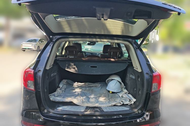 Used Buick Envision 2014 28T Four-Wheel Drive Luxury Model Trunk