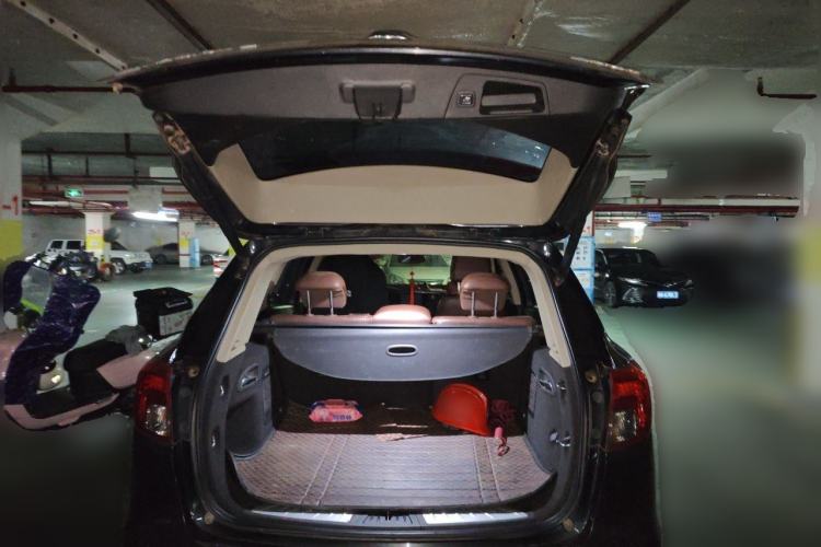 Used Buick Envision 2014 28T Four-Wheel Drive Elite Model Trunk