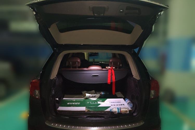 Used Buick Envision 2014 28T Four-Wheel Drive Elite Model Trunk