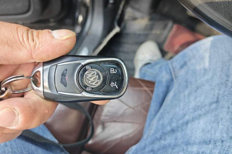 Used Buick Envision 2014 28T Four-Wheel Drive Luxury Model Vehicle Key