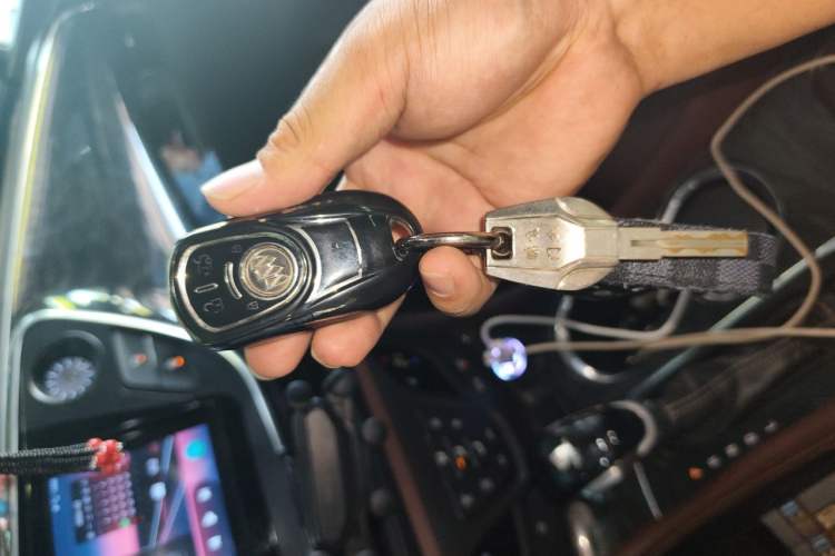 Used Buick Envision 2014 28T Four-Wheel Drive Elite Model Vehicle Key