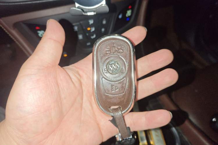 Used Buick Envision 2014 28T Four-Wheel Drive Elite Model Vehicle Key
