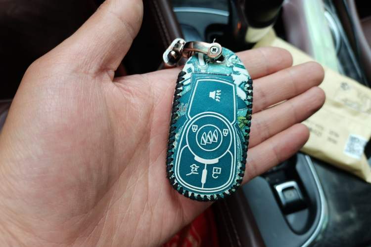 Used Buick Envision 2014 28T Four-Wheel Drive Elite Model Vehicle Key