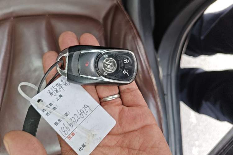 Used Buick Envision 2014 28T Four-Wheel Drive Elite Model Vehicle Key