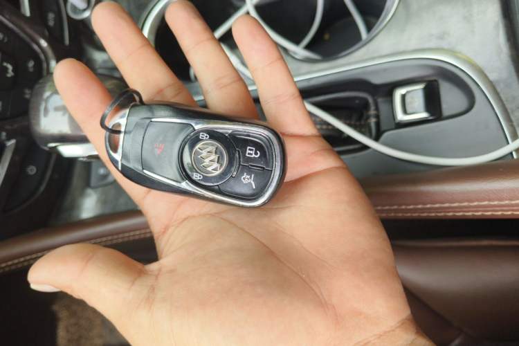 Used Buick Envision 2014 28T Four-Wheel Drive Elite Model Vehicle Key