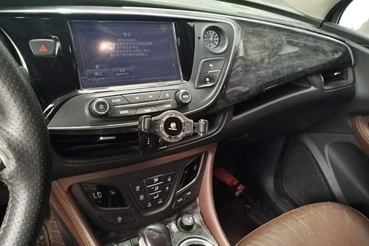 Used Buick Envision 2014 28T Four-Wheel Drive Elite Model Audio And AC Panel