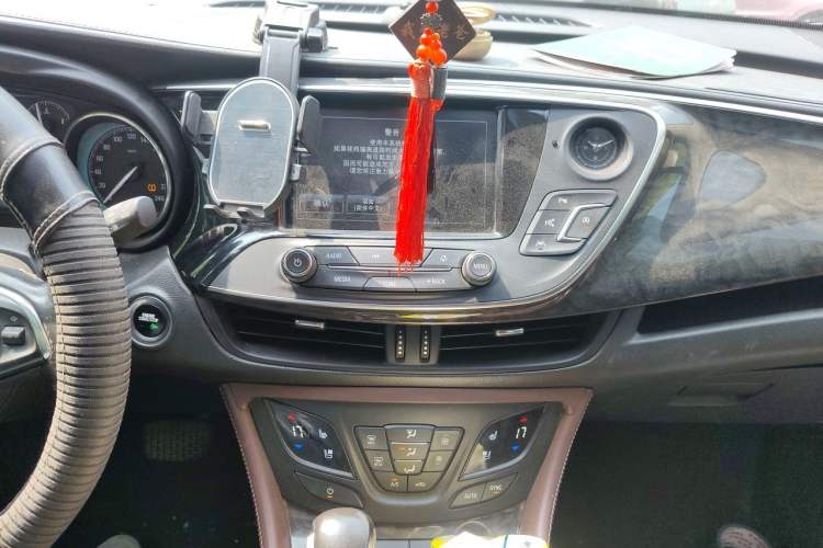 Used Buick Envision 2014 28T Four-Wheel Drive Luxury Model Audio And AC Panel
