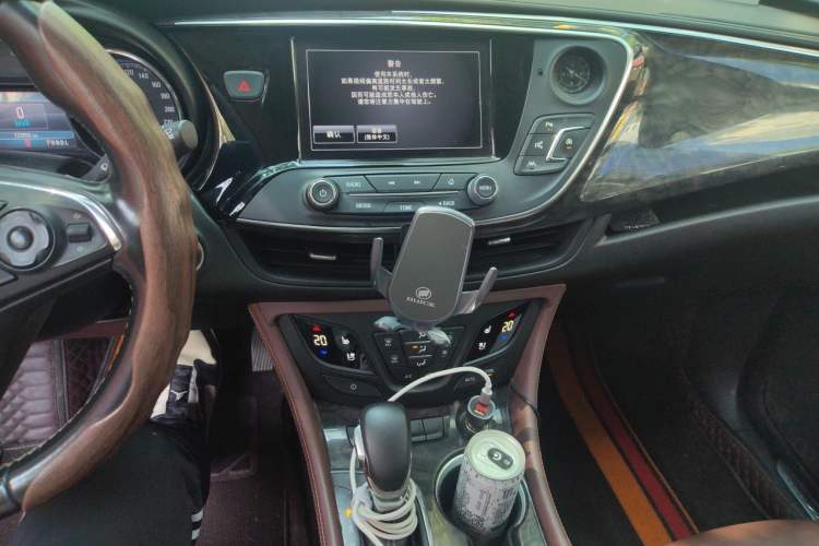 Used Buick Envision 2014 28T Four-Wheel Drive Luxury Model Audio And AC Panel