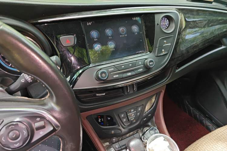 Used Buick Envision 2014 28T Four-Wheel Drive Elite Model Audio And AC Panel