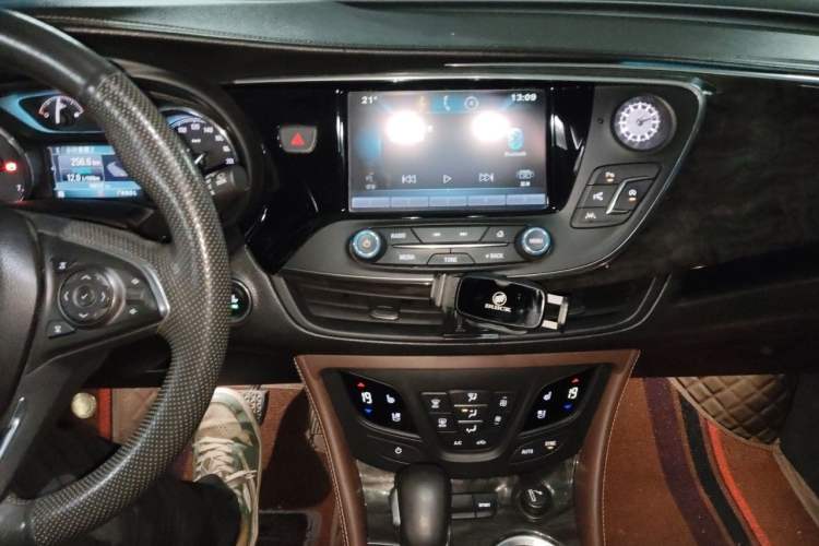 Used Buick Envision 2014 28T Four-Wheel Drive Luxury Model Audio And AC Panel