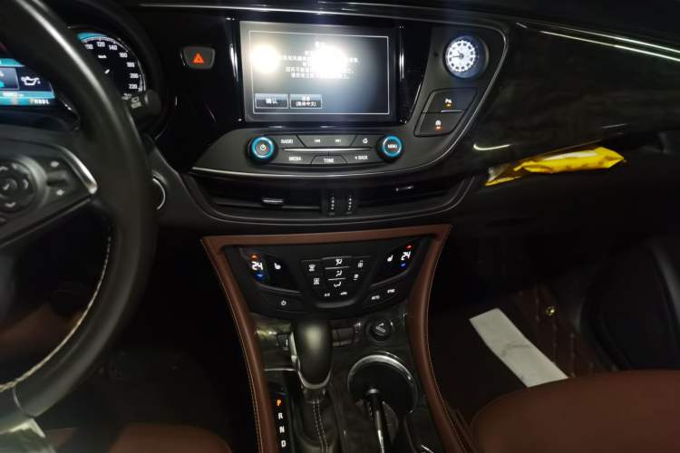 Used Buick Envision 2014 28T Four-Wheel Drive Elite Model Audio And AC Panel