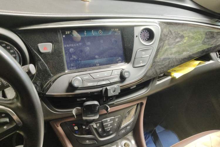Used Buick Envision 2014 28T Four-Wheel Drive Elite Model Audio And AC Panel