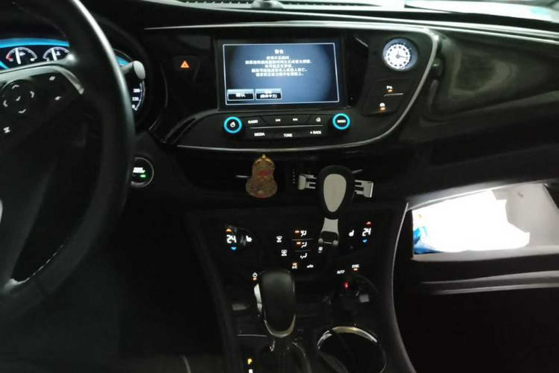 Used Buick Envision 2014 28T Four-Wheel Drive Elite Model Audio And AC Panel