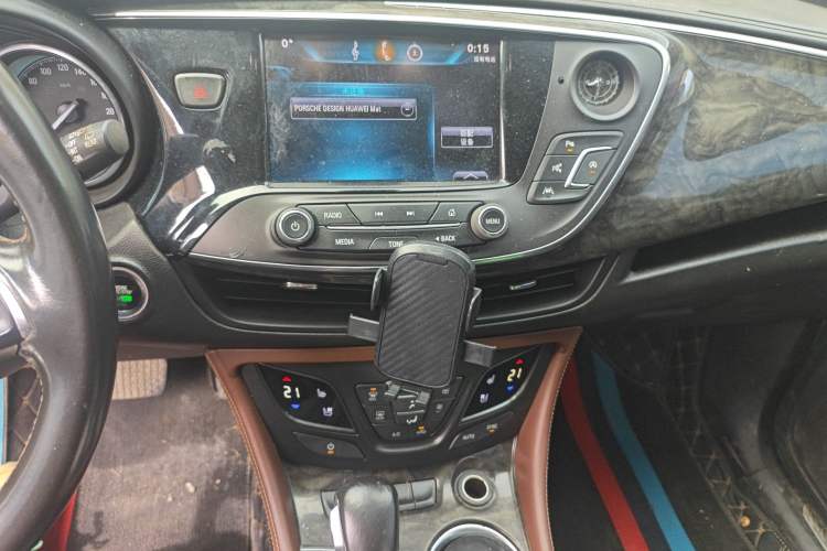 Used Buick Envision 2014 28T Four-Wheel Drive Luxury Model Audio And AC Panel