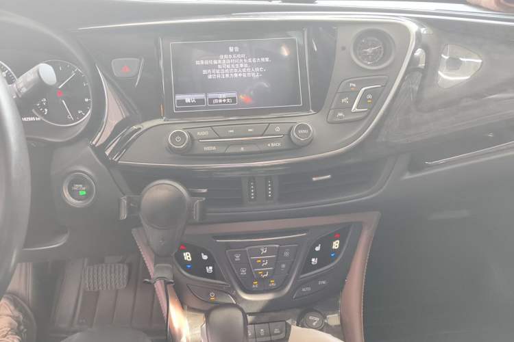 Used Buick Envision 2014 28T Four-Wheel Drive Luxury Model Audio And AC Panel