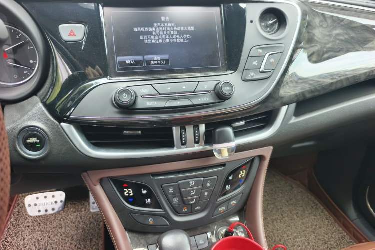 Used Buick Envision 2014 28T All-Wheel-Drive Versatile Sports Flagship Edition Audio And AC Panel