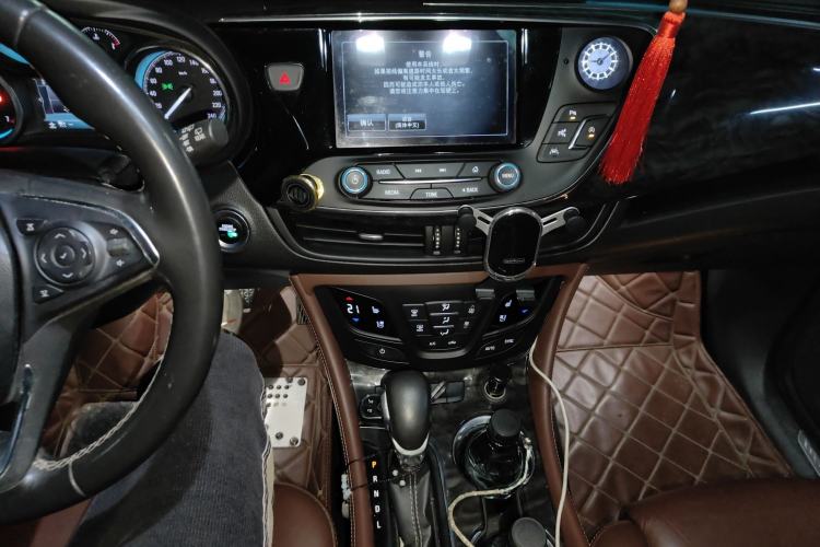 Used Buick Envision 2014 28T Four-Wheel Drive Luxury Model Audio And AC Panel