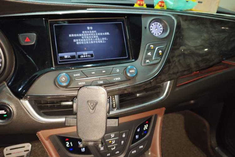 Used Buick Envision 2014 28T Four-Wheel Drive Luxury Model Audio And AC Panel