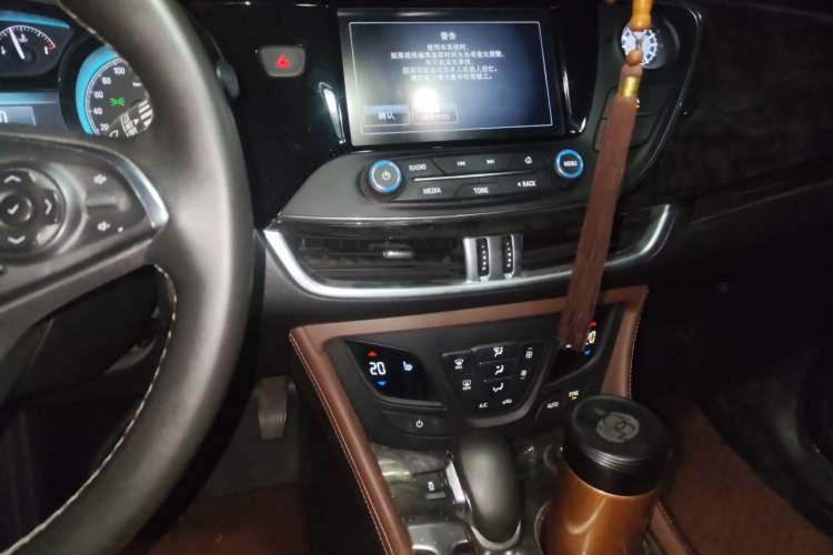 Used Buick Envision 2014 28T Four-Wheel Drive Elite Model Audio And AC Panel