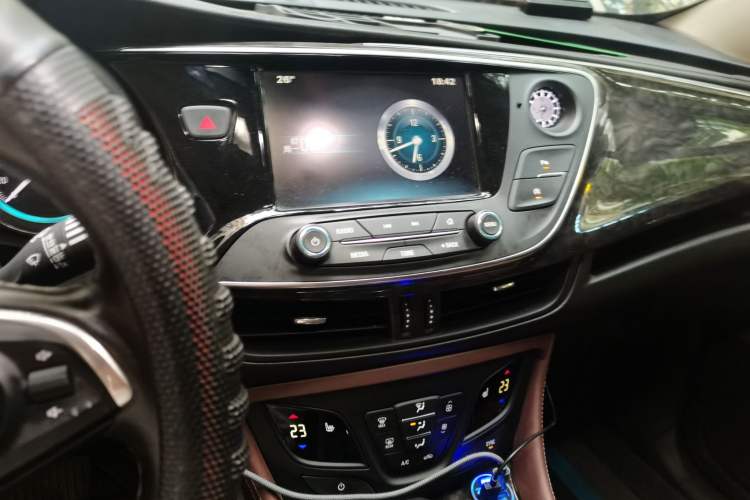 Used Buick Envision 2014 28T Four-Wheel Drive Elite Model Audio And AC Panel