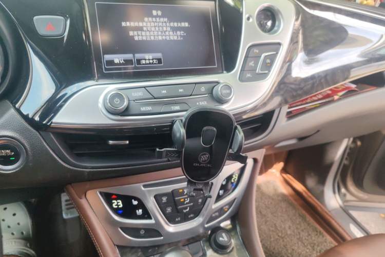 Used Buick Envision 2014 28T Four-Wheel Drive Luxury Model Audio And AC Panel
