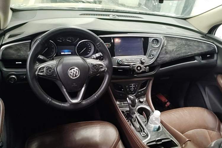Used Buick Envision 2014 28T Four-Wheel Drive Elite Model Center Console