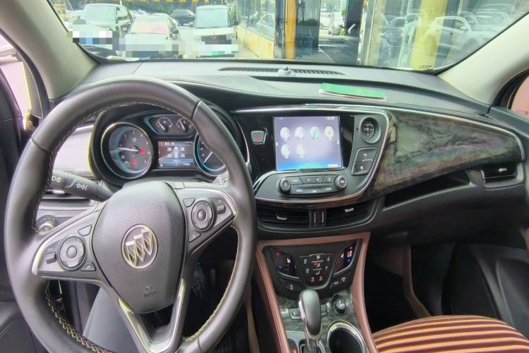 Used Buick Envision 2014 28T Four-Wheel Drive Elite Model Center Console