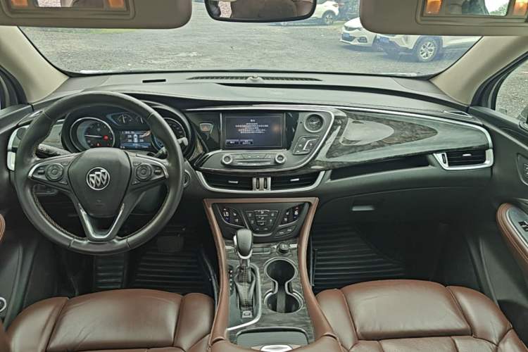 Used Buick Envision 2014 28T Four-Wheel Drive Luxury Model Center Console