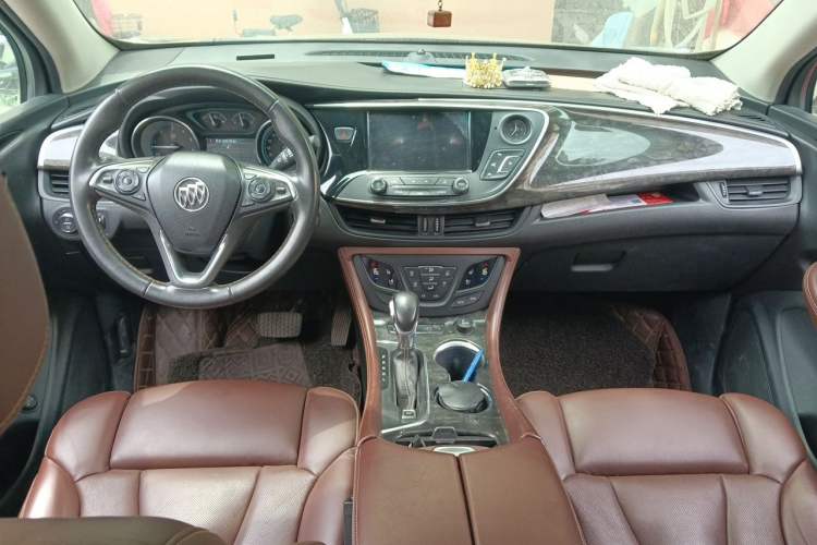Used Buick Envision 2014 28T Four-Wheel Drive Luxury Model Center Console