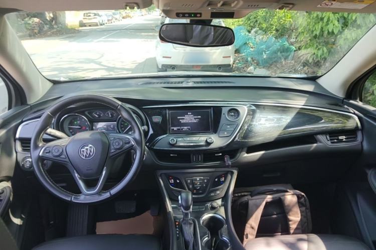 Used Buick Envision 2014 28T Four-Wheel Drive Elite Model Center Console